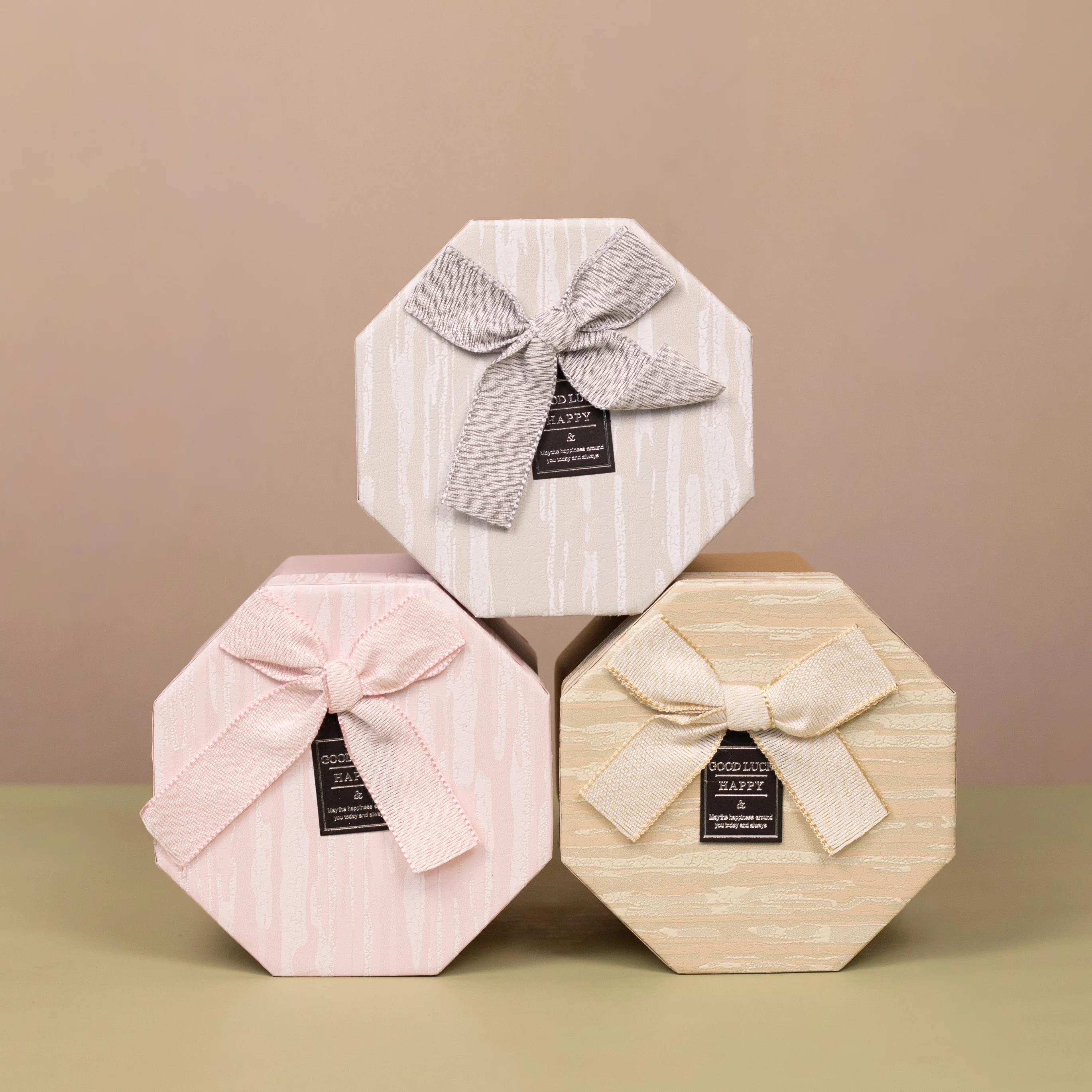 Šesťuholníkový flowerbox s mašľou