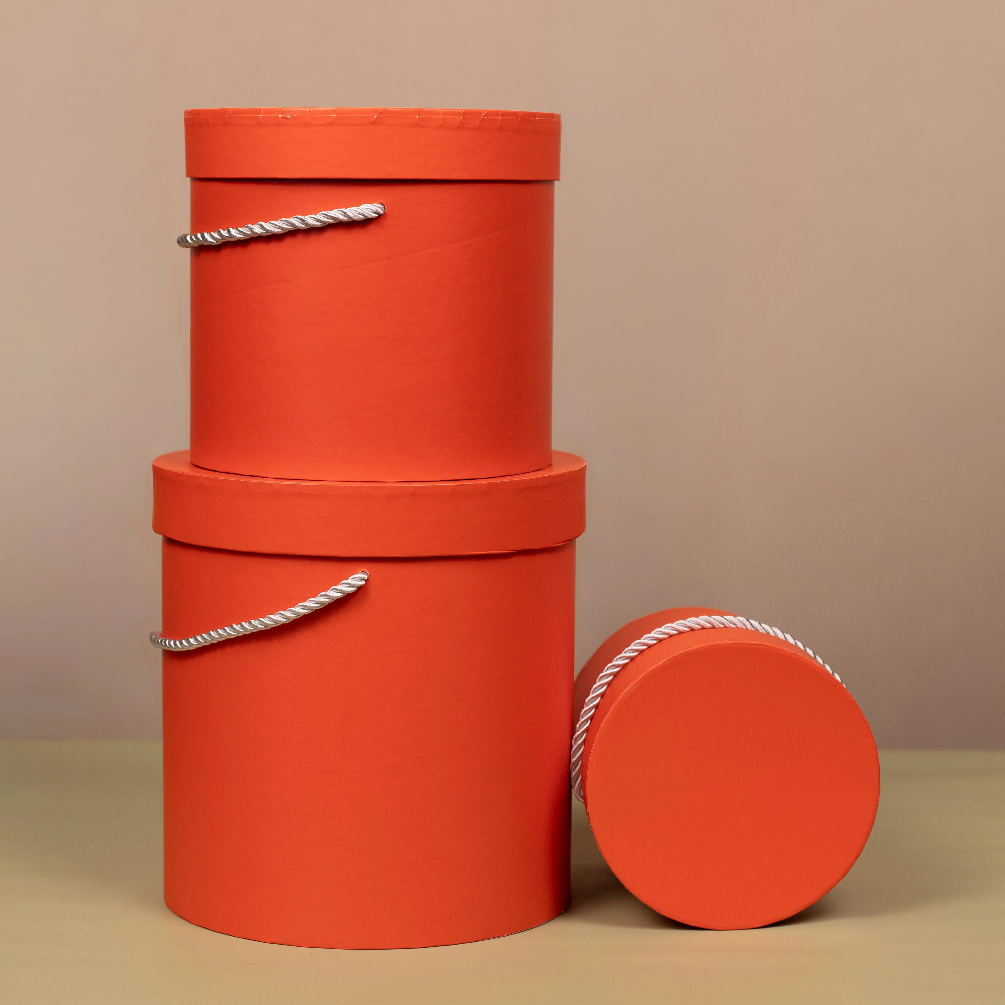 Sada 3 okrúhlych flowerboxov – oranžová